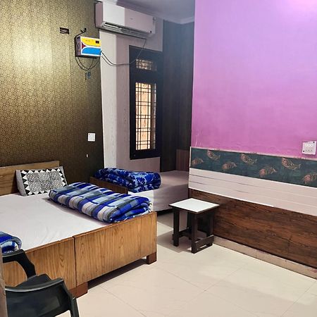 Hotel Pushpanjali Халдвани Экстерьер фото