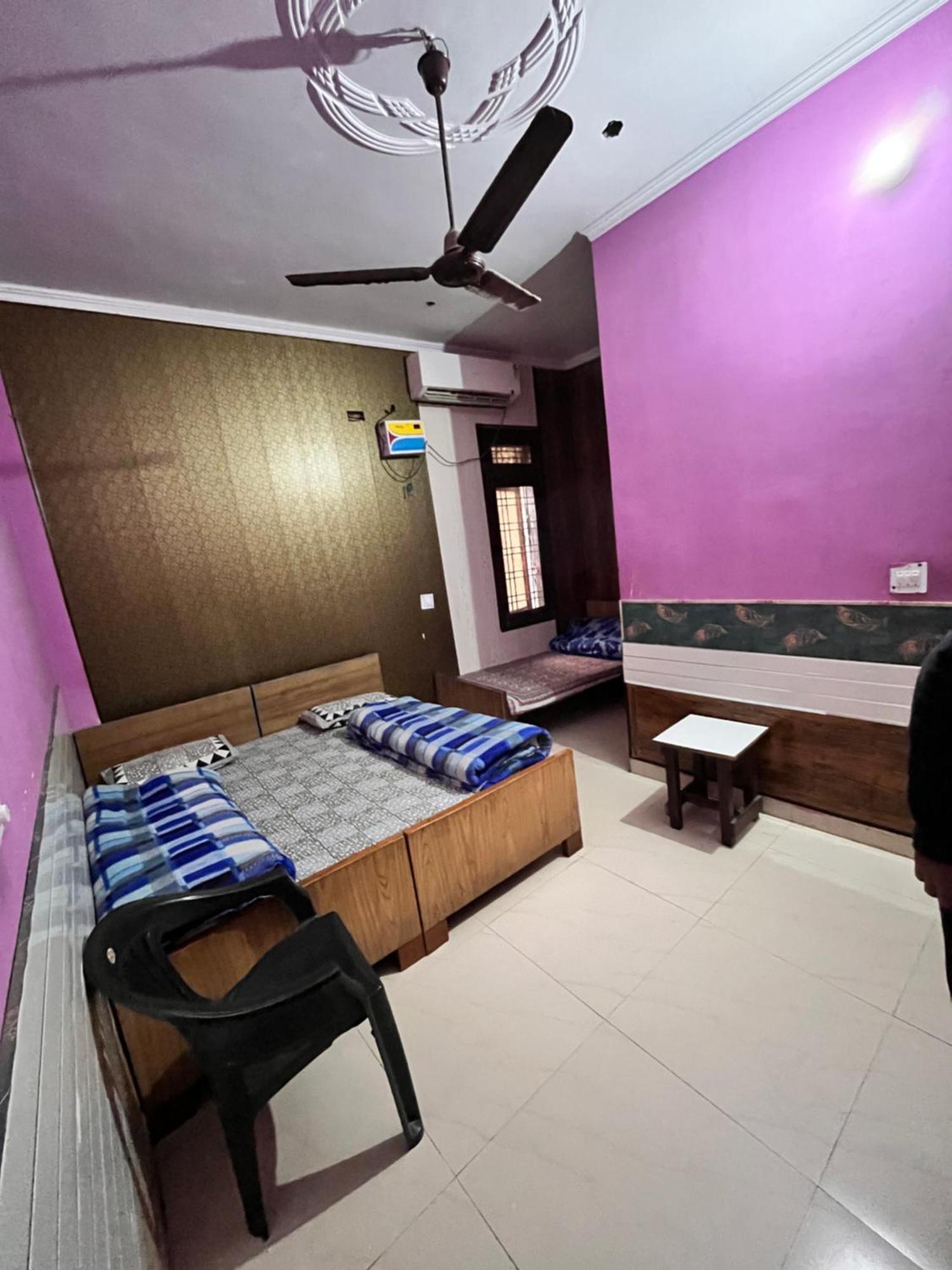 Hotel Pushpanjali Халдвани Экстерьер фото