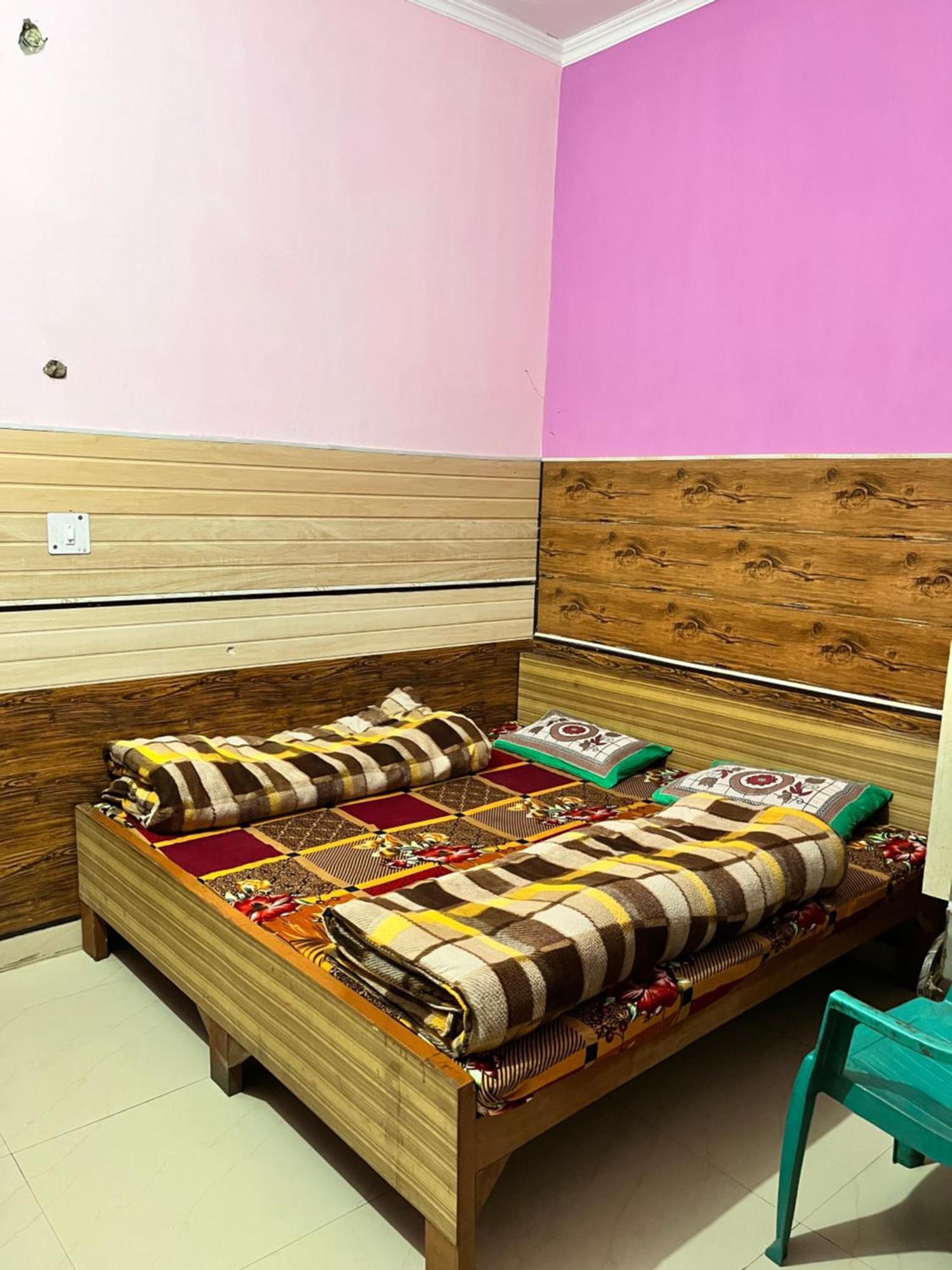 Hotel Pushpanjali Халдвани Экстерьер фото