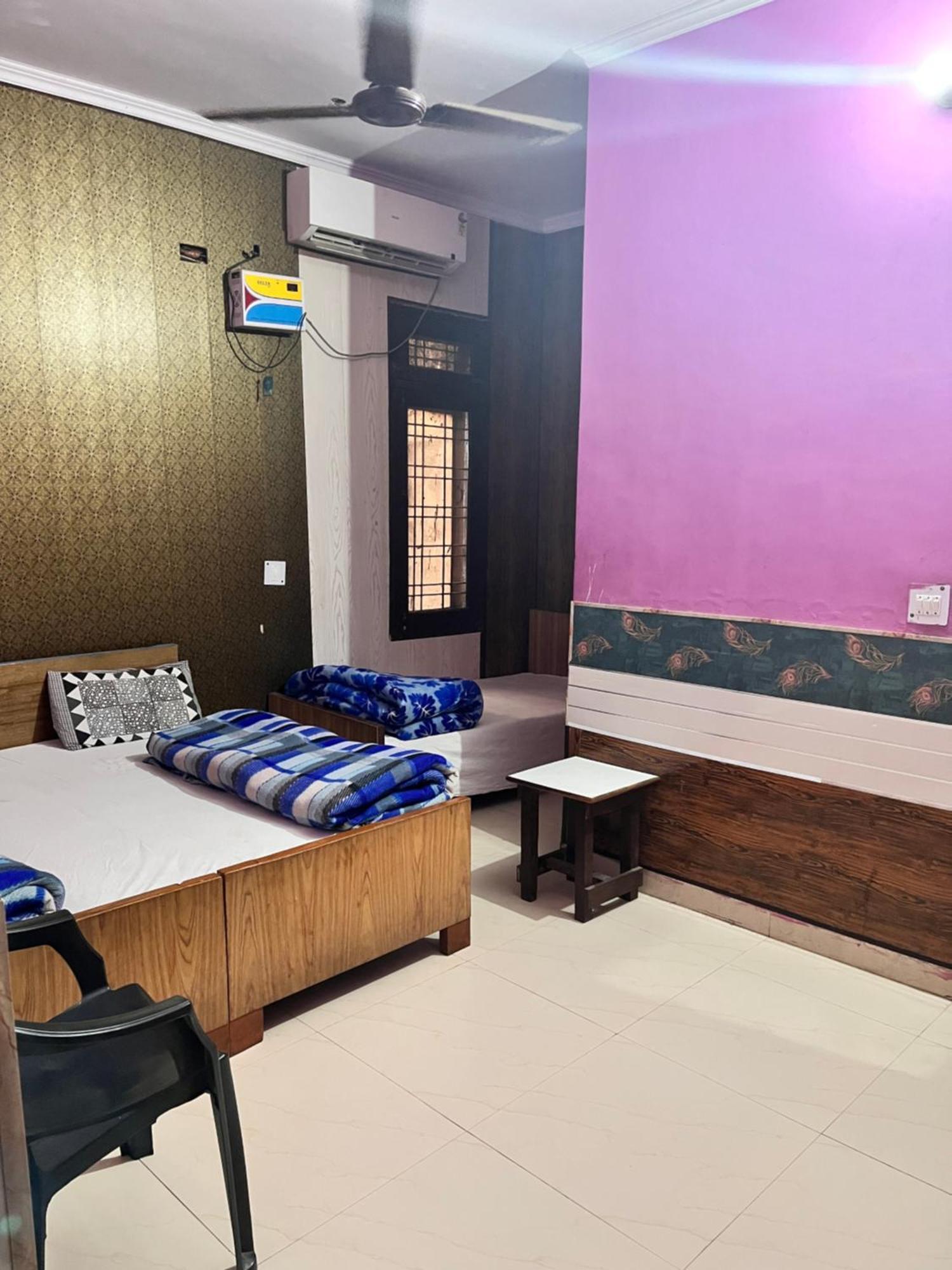 Hotel Pushpanjali Халдвани Экстерьер фото